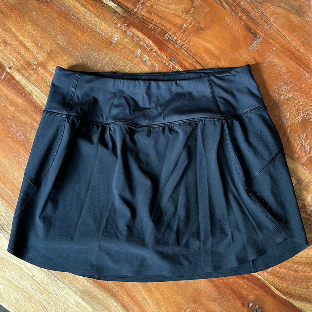 Athleta 14” Run with It Skort